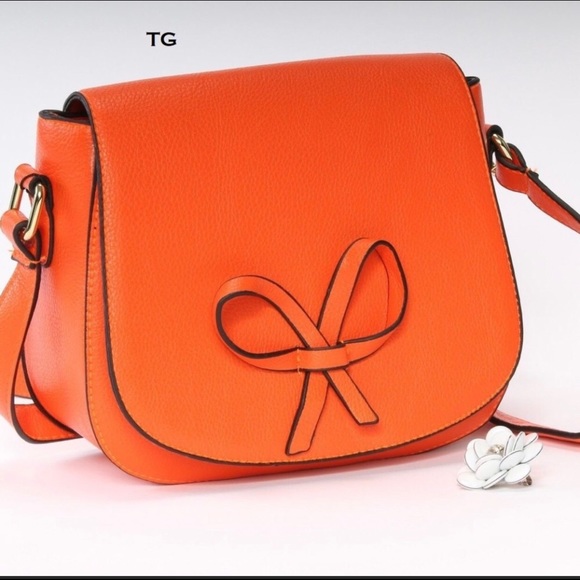 Handbags - ‼️ $10 Tangerine Cross body‼️